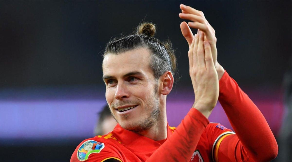 Berbatov: Bale fue tonto por celebrar con esa bandera Berbatov: Bale fue tonto por celebrar con esa bandera