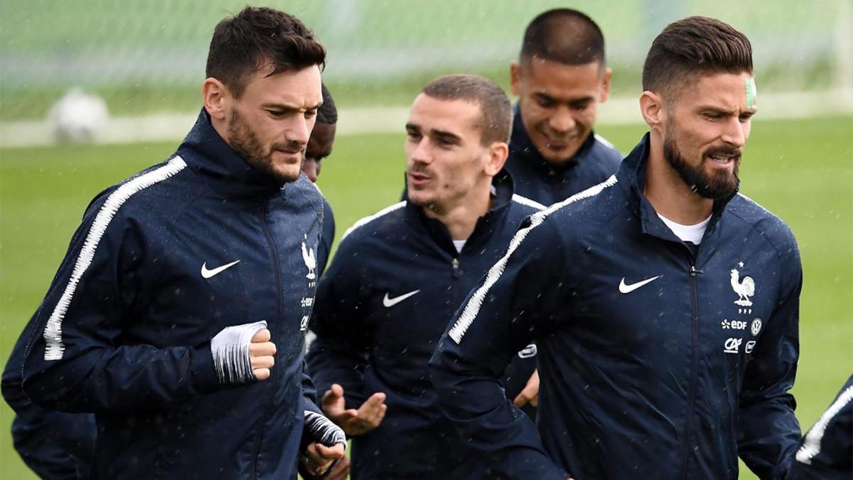 Hugo Lloris, Antoine Griezmann y Olivier Giroud durante un entrenamiento de la selección de Francia