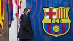 Toni Freixa llegando a la reunión en las oficinas del Barça Toni Freixa llegando a la reunión en las oficinas del Barça