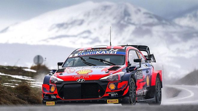 Tanak, primer líder en Montecarlo Tanak, primer líder en Montecarlo