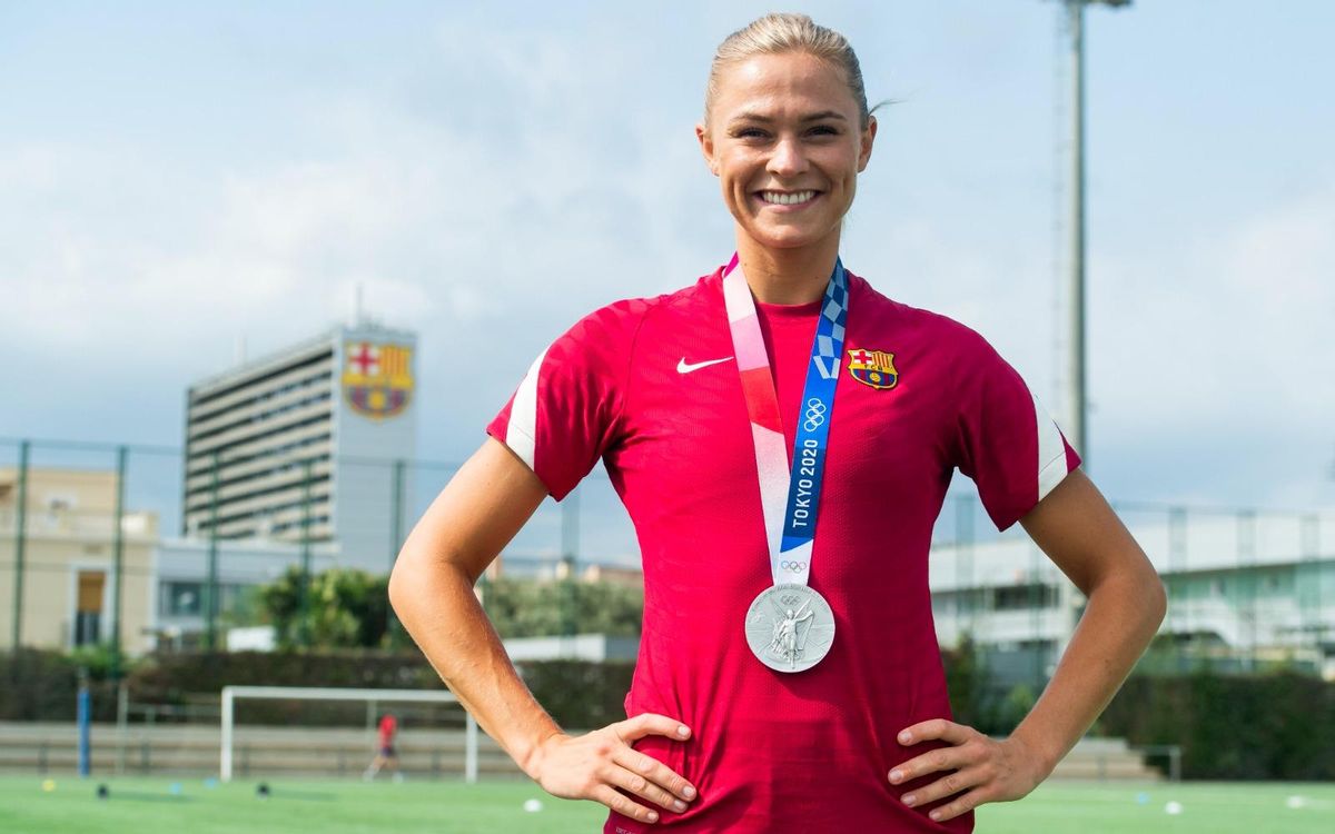 Fridolina Rolfö se incorpora al Barça tras ganar la medalla de plata en Tokyo Fridolina Rolfö se incorpora al Barça tras ganar la medalla de plata en Tokyo
