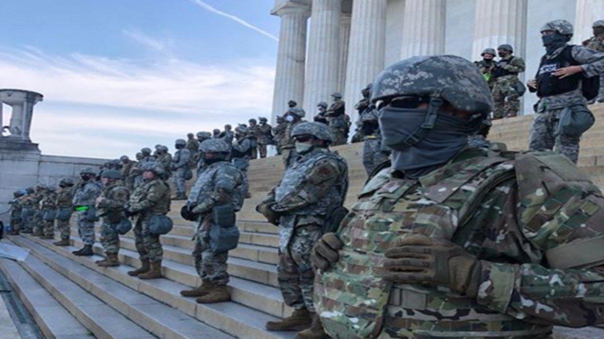El ejército protege el memorial de Abraham Lincoln