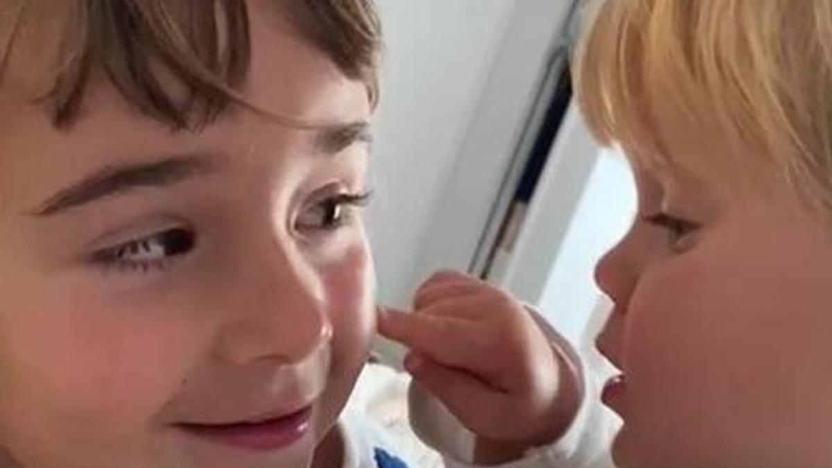 Niñas Tenerife |  Mamá de Anna y Olivia: «Elsa se parece mucho a sus hermanas»