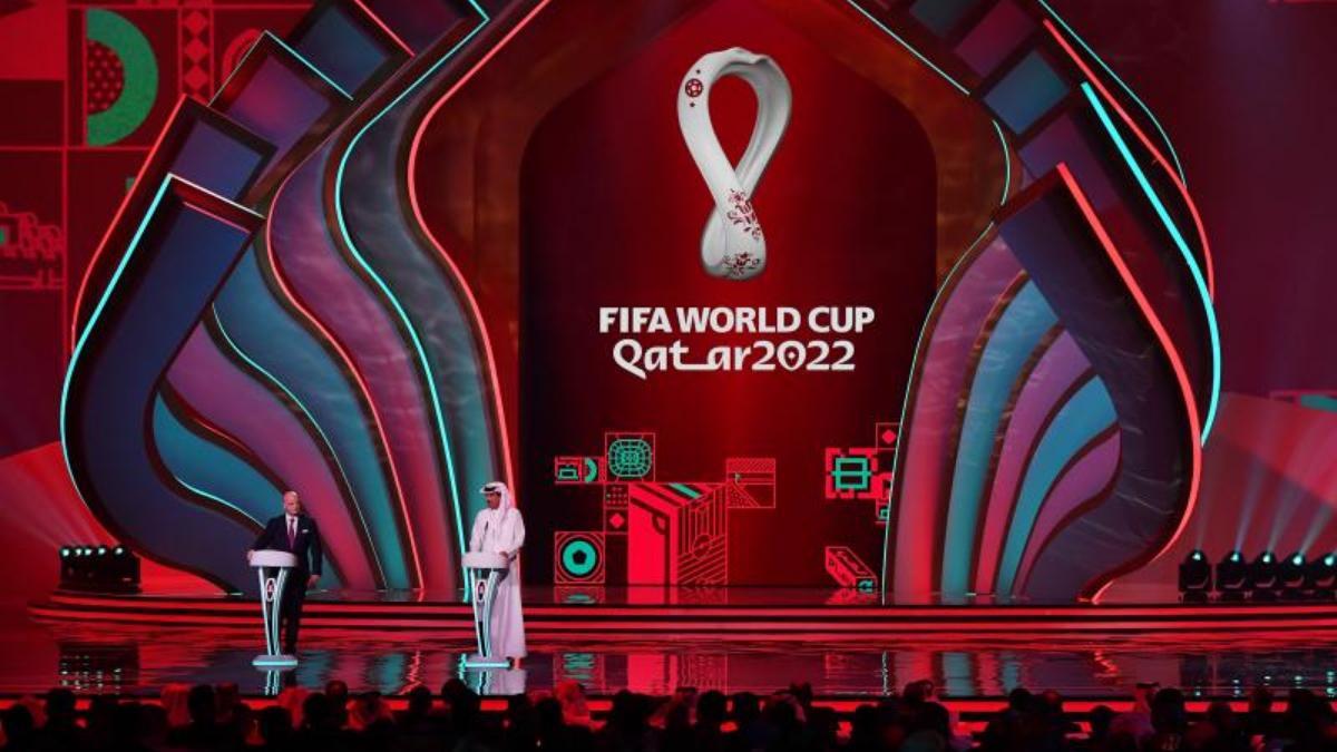 Gianni Infantino, el presidente de la FIFA, y el Emir de Qatar Sheikh Tamim bin Hamad al-Thani en un acto del Mundial de Qatar 2022