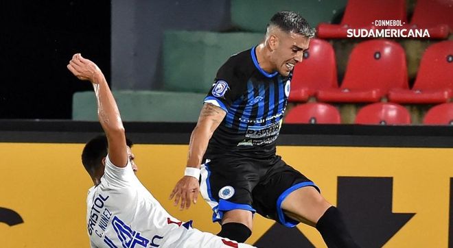 Un instante del 12 de octubre - Nacional en la copa Sudamericana. Un instante del 12 de octubre - Nacional en la copa Sudamericana.
