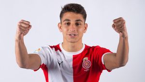 Ramón Terrats celebra su renovación. Ramón Terrats celebra su renovación.