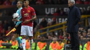 Marcos Rojo está entre los defensas que no convencen a Mourinho. Marcos Rojo está entre los defensas que no convencen a Mourinho.