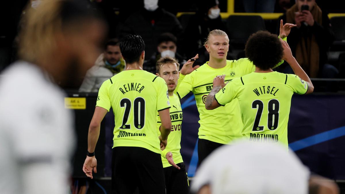 El Dortmund celebrando la victoria