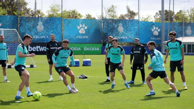 El Espanyol ya entrena siendo de Primera El Espanyol ya entrena siendo de Primera