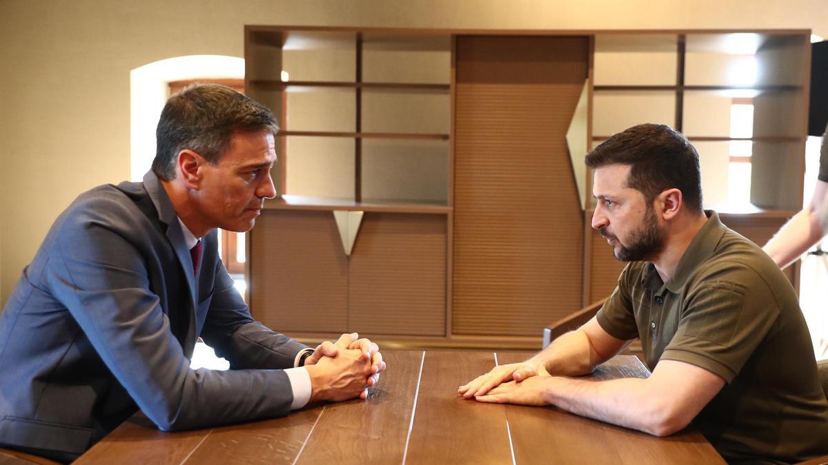 Zelenski actualiza a Sánchez su intermediación con China para lograr la paz en Ucrania