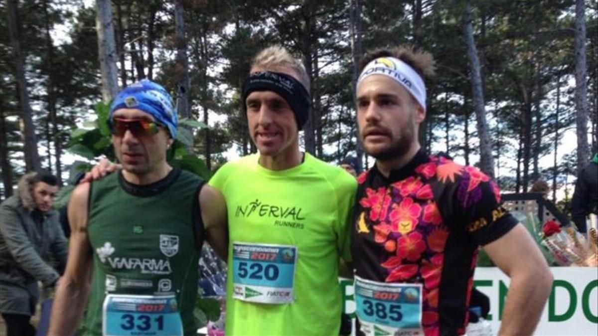 Debut triunfal de Sergio Sánchez (centro) en una carrera de montaña Debut triunfal de Sergio Sánchez (centro) en una carrera de montaña