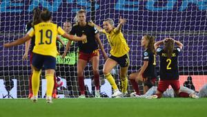 Sembrant celebra su gol ante Bélgica
