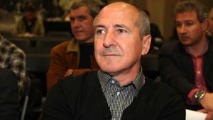 Tente Sánchez: Dembelé se equivocó, pero el árbitro también sabe a quién puede expulsar Tente Sánchez: Dembelé se equivocó, pero el árbitro también sabe a quién puede expulsar