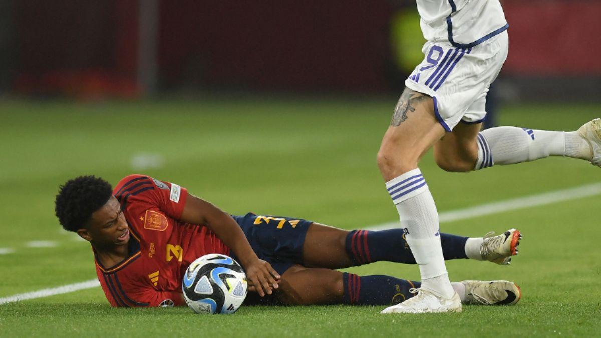 Alejandro Balde injured with Spain, adds to Barca crisis