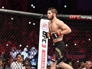 Khabib Nurmagomedov obtuvo la victoria en dos asaltos Khabib Nurmagomedov obtuvo la victoria en dos asaltos