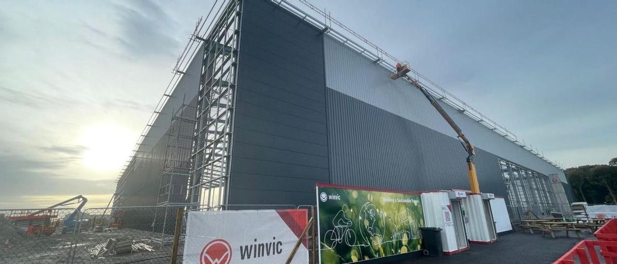 Obras en Reino Unido para un almacén gigante de Stellantis. Obras en Reino Unido para un almacén gigante de Stellantis.