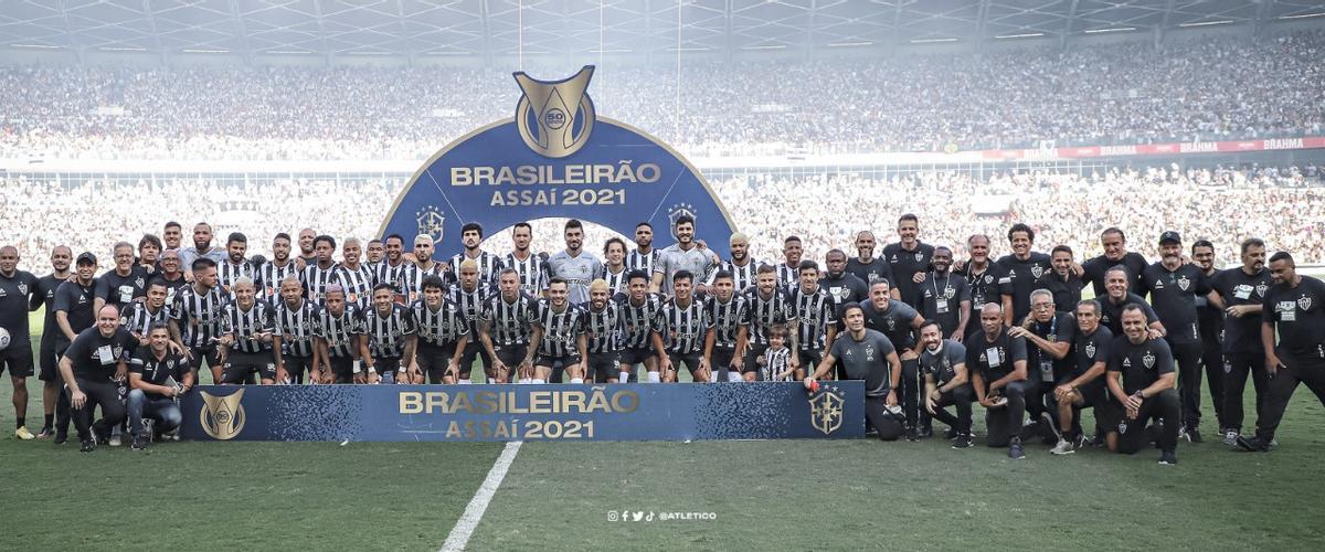 El Mineiro celebra su título en la liga brasileña.