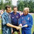 Johan Cruyff, Paco Seirul.lo y Toni Bruins durante el stage de la pretemporada 95/96