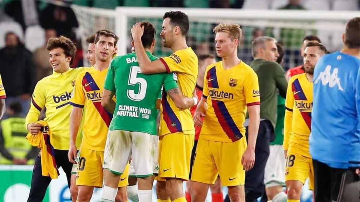 Los blaugrana celebraron en Sevilla su quinta victoria fuera Los blaugrana celebraron en Sevilla su quinta victoria fuera