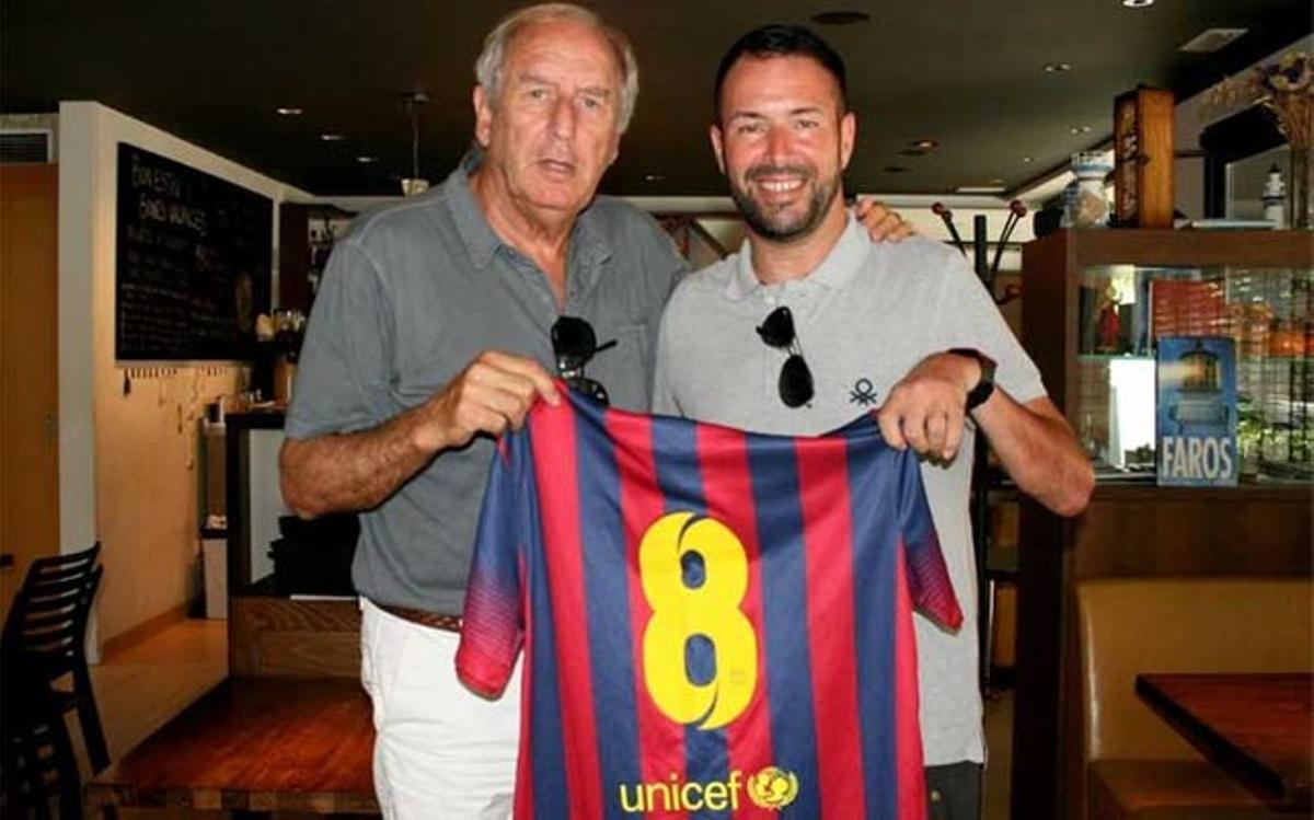 Anty Garcia, junto a Carles Rexach, con el dorsal 8 que lucía en su época en el Barça Anty Garcia, junto a Carles Rexach, con el dorsal 8 que lucía en su época en el Barça