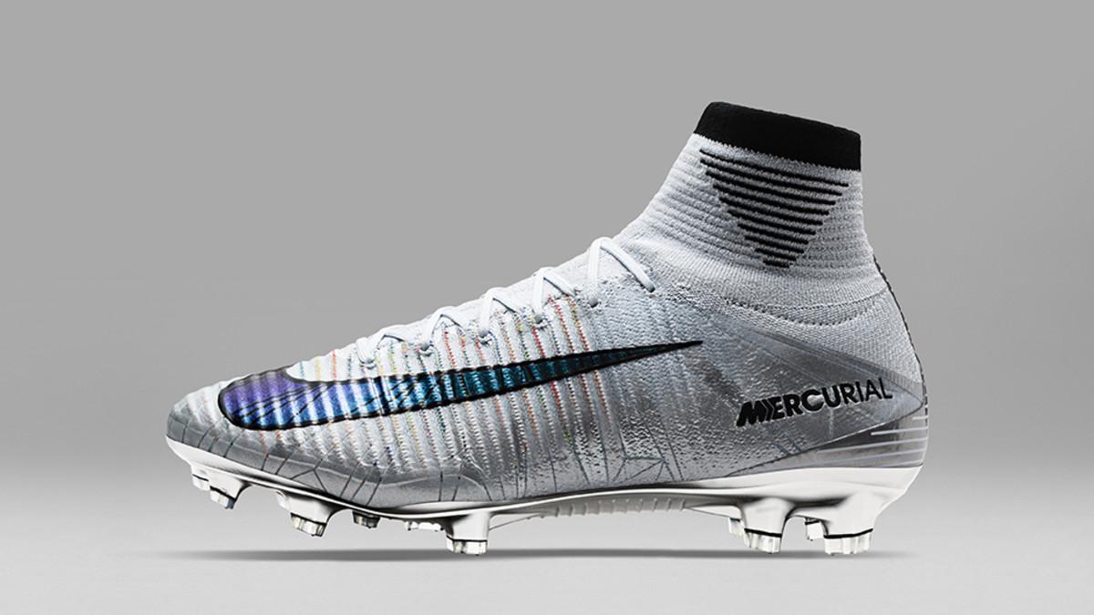 Mediante mecánico cien Nike lanza una edición limitada de las botas de Cristiano Ronaldo