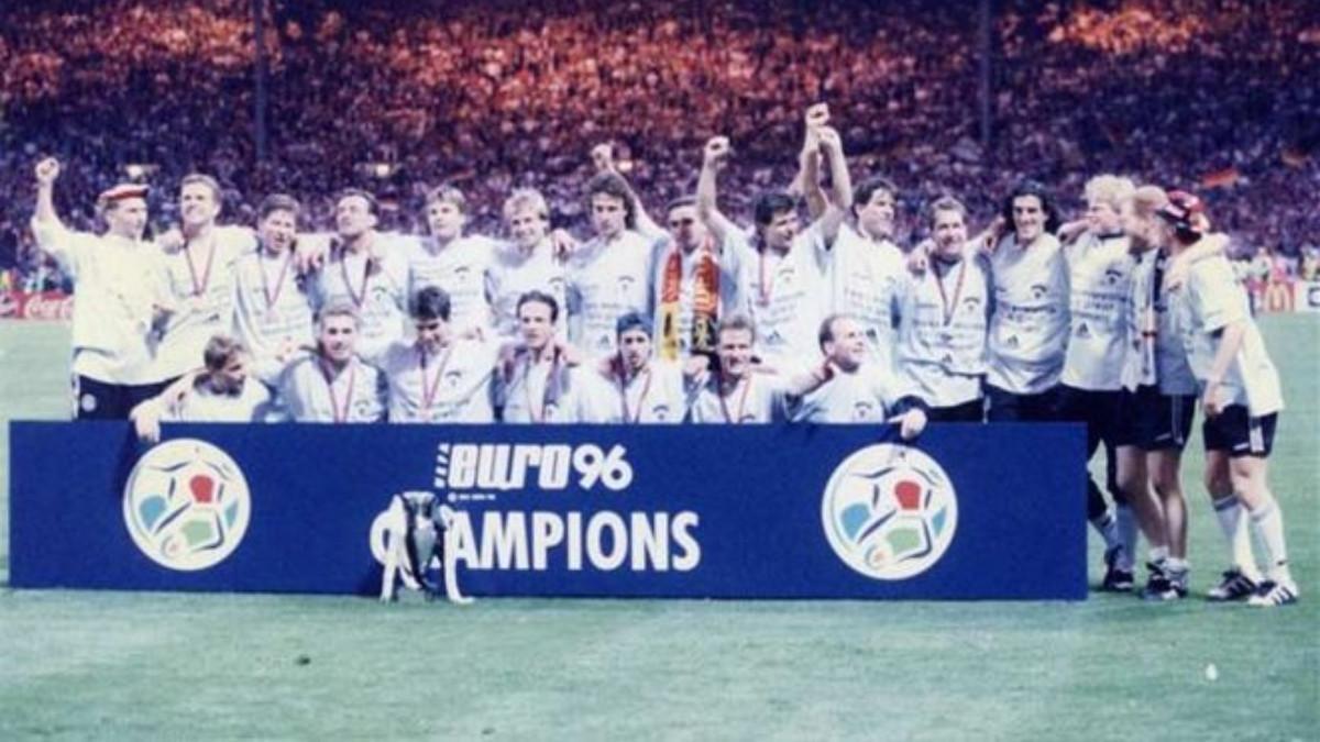 Alemania celebra su título en la Euro de 1996