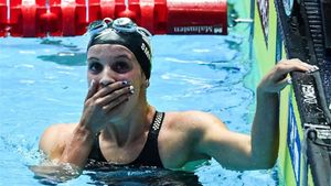 Regan Smith, de 17 años, tras batir el récord mundial de 200 espalda Regan Smith, de 17 años, tras batir el récord mundial de 200 espalda