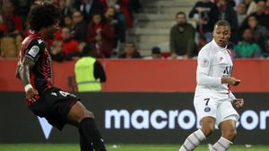 Dante y Mbappé, en el duelo del pasado curso en el Allianz Riviera Dante y Mbappé, en el duelo del pasado curso en el Allianz Riviera