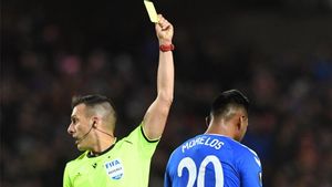 Estrada Fernández, en un partido de Europa League Estrada Fernández, en un partido de Europa League