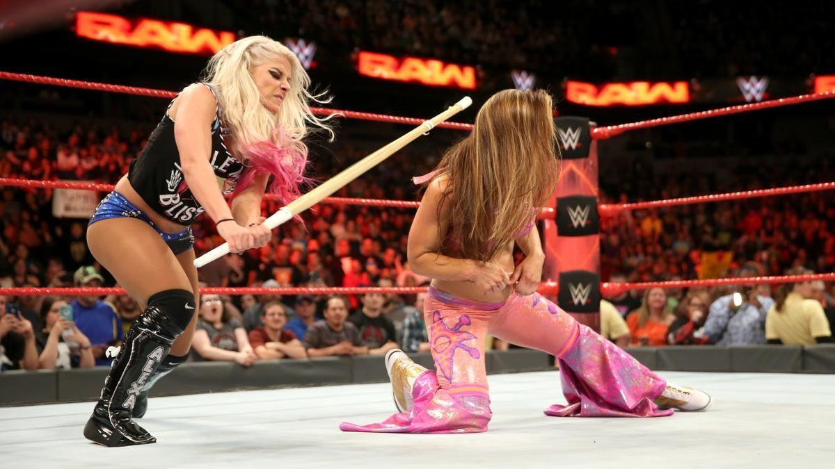 La cercanía de Extreme Rules se empieza dejar notar en Raw