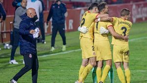 El Girona celebra uno de los dos goles de Stuani al Mirandés El Girona celebra uno de los dos goles de Stuani al Mirandés