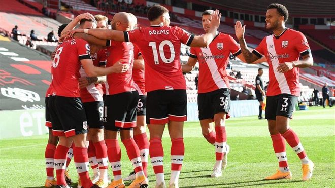 Los jugadores del Southampton celebrando el segundo gol del partido. Los jugadores del Southampton celebrando el segundo gol del partido.