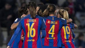 Florentino quiere rivalizar con el Barça femenino Florentino quiere rivalizar con el Barça femenino