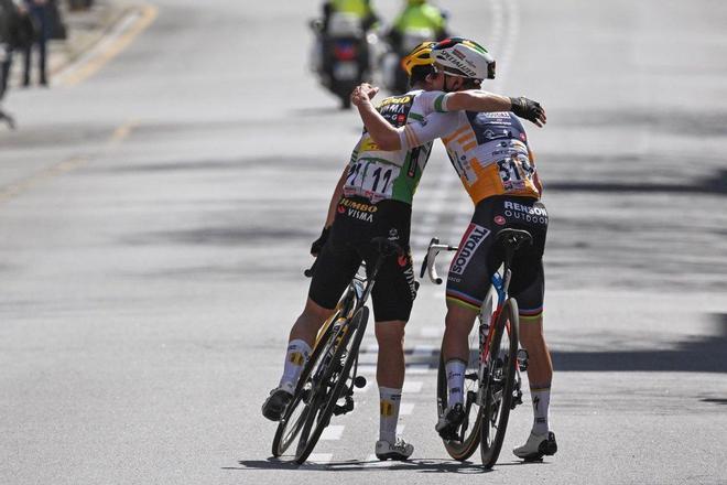 Evenepoel gana la última etapa y Roglic la Volta a Cataluña