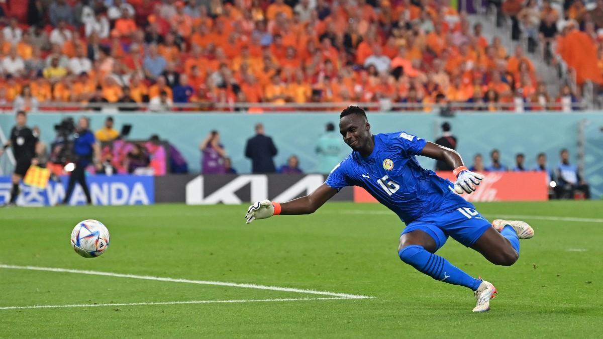 Édouard Mendy, portero de la selección de Senegal, durante el partido contra Países Bajos