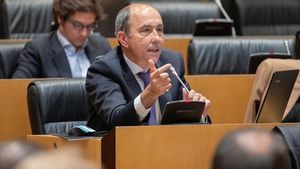 Un diputado de Vox sobre el cambio climático: Que se caliente un poquito el planeta reducirá muertes por frío Un diputado de Vox sobre el cambio climático: Que se caliente un poquito el planeta reducirá muertes por frío