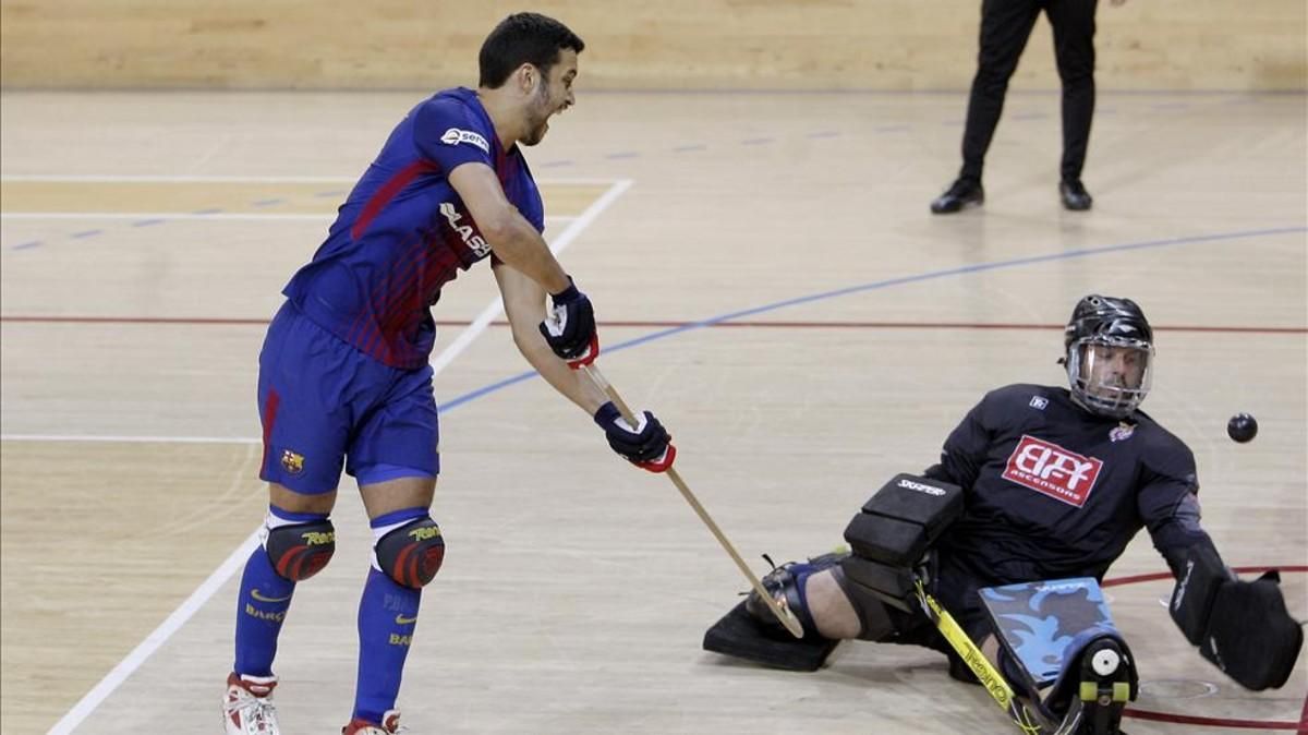 Pau Bargalló no pudo marcar en la falta directa que ejecutó de manera magistral Pau Bargalló no pudo marcar en la falta directa que ejecutó de manera magistral