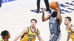 James Harden en una acción del partido James Harden en una acción del partido
