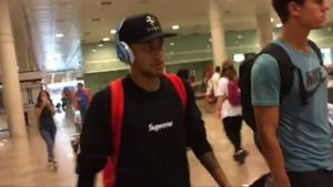 Neymar aterrizó en Barcelona manteniendo su ley del silencio Neymar aterrizó en Barcelona manteniendo su ley del silencio