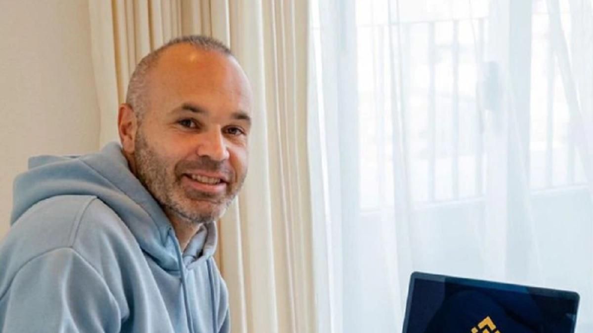 La sonada bronca que se ha llevado Andrés Iniesta en redes La sonada bronca que se ha llevado Andrés Iniesta en redes
