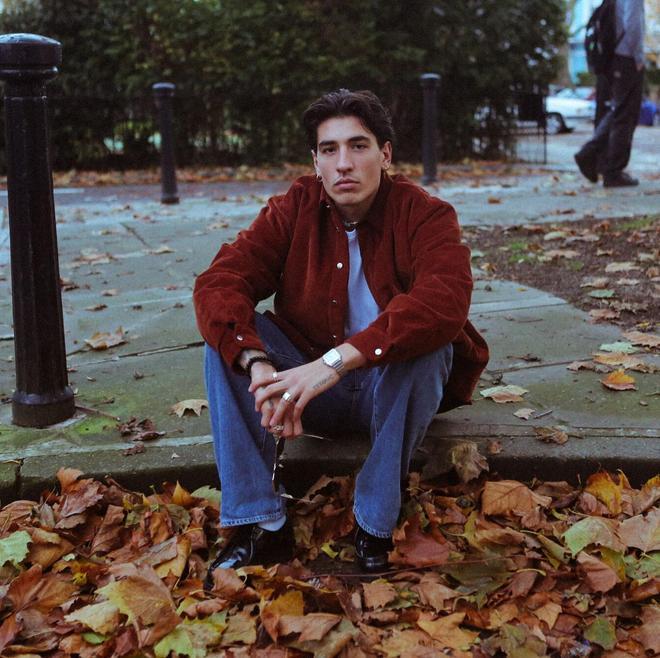 Futbolista profesional español Héctor Bellerin foto fuera de la BFC Mostrar  el espacio, Londres, durante el Otoño/Invierno 2018 La Semana de la Moda de  Londres. Asociación de la prensa de la foto.