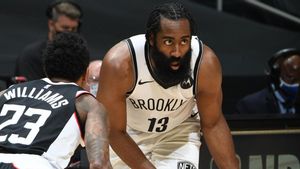 Harden ante Lou Williams Harden ante Lou Williams