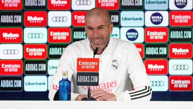 Zidane, en rueda de prensa Zidane, en rueda de prensa