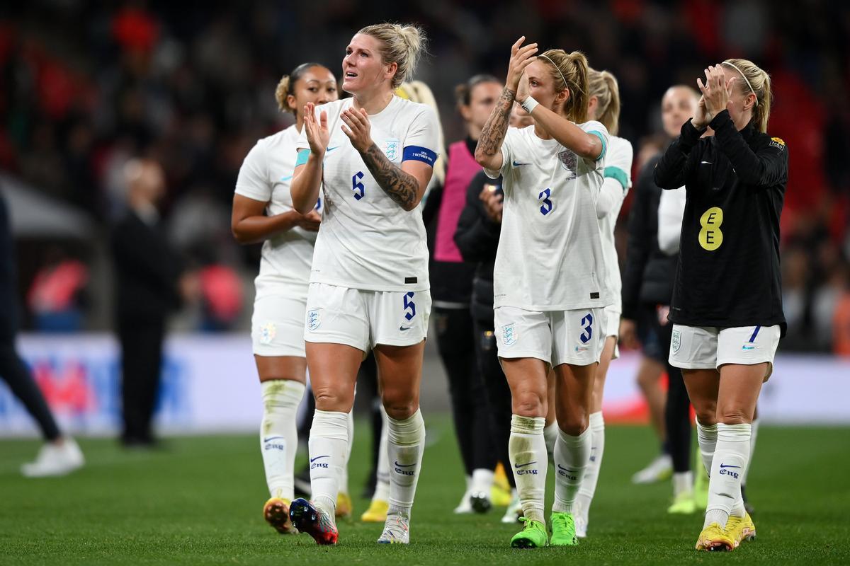 EEUU e Inglaterra piden acabar con la violencia sexual en el fútbol femenino