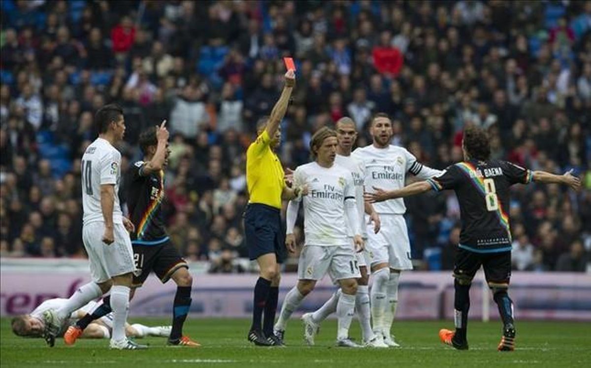 La expulsión de Raúl Baena puso fin al partido La expulsión de Raúl Baena puso fin al partido