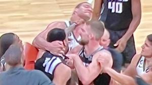 Brook López y Trey Lyles protagonizaron una terrible pelea