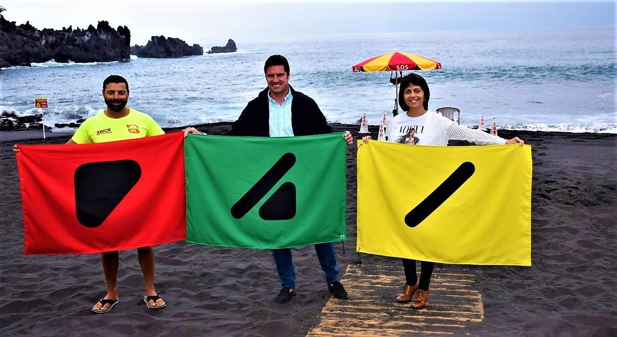 El método para que daltónicos puedan diferenciar las banderas en la playa