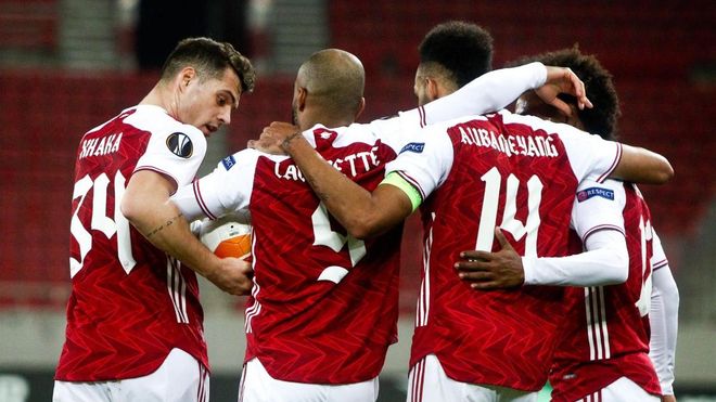El Arsenal superó al Benfica en la Europa League El Arsenal superó al Benfica en la Europa League