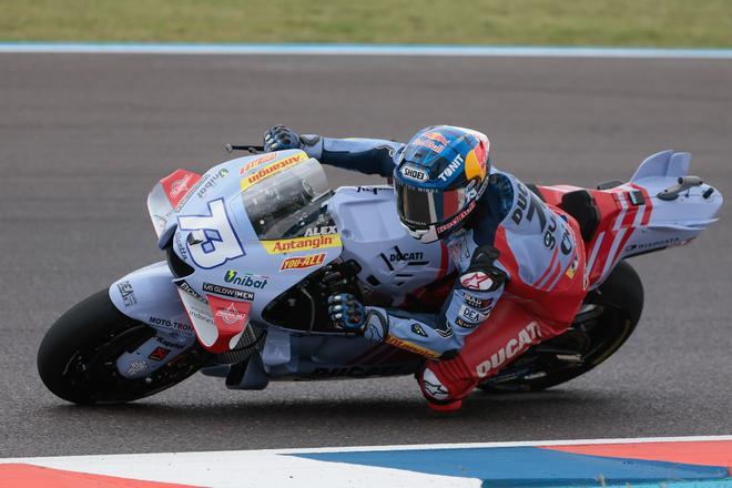Alex Márquez ‘incendia’ Termas y conquista su primera ‘pole’ en MotoGP