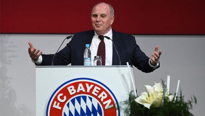 Uli Hoeness dejó la directiva del Bayern tras 40 años Uli Hoeness dejó la directiva del Bayern tras 40 años